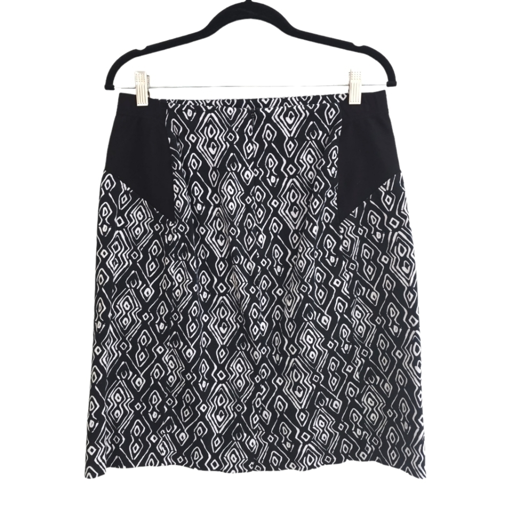 CHICOS Stretchy Cotton Blend Skirt - Picture 3 of 7